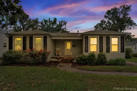 3710 Greenway Pl, Shreveport, LA 71105