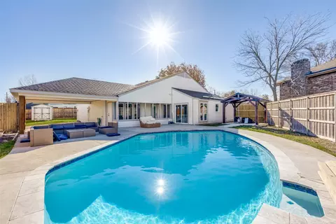 13427 Bayard Cir, Dallas, TX 75243
