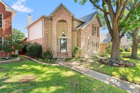 636 Blue Leaf Dr, Flower Mound, TX 75028