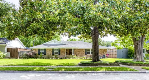 9222 Chiswell Rd, Dallas, TX 75238