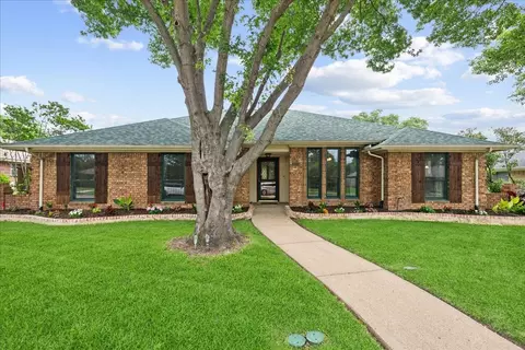 1605 Parkside Trl, Lewisville, TX 75077