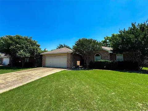 3006 Dove Valley Ln, Mansfield, TX 76063