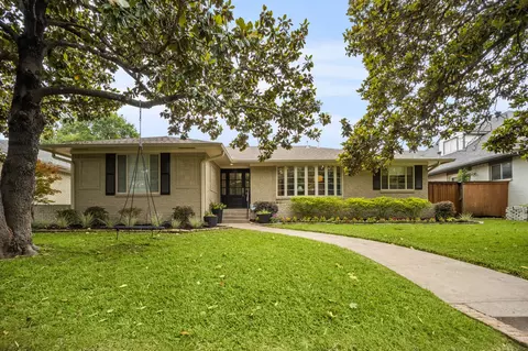 6834 Carolyncrest Dr, Dallas, TX 75214