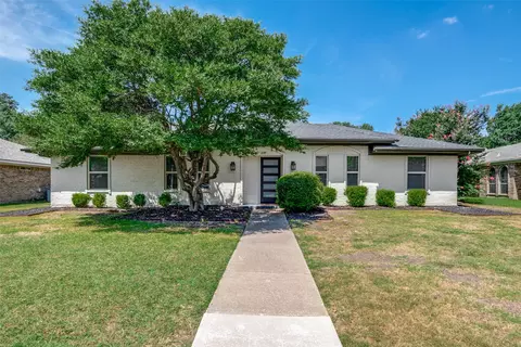2105 Huntington Dr, Plano, TX 75075