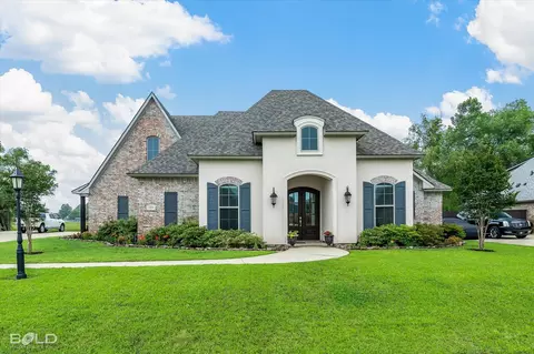 221 Cherry Blossom Ln, Benton, LA 71006