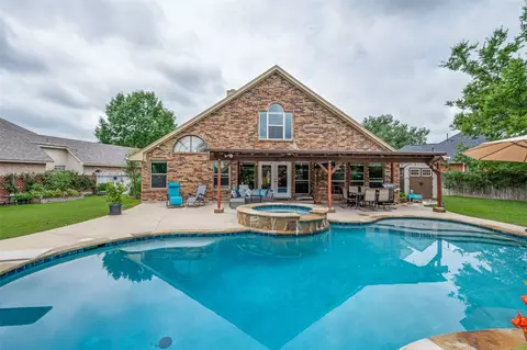 7112 Melissa Ct, North Richland Hills, TX 76182