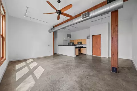 2502 Live Oak St #105, Dallas, TX 75204