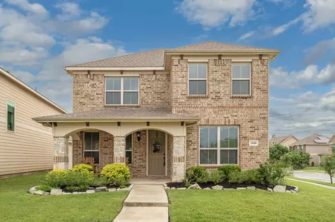 1049 Holly Anne Ln, Aubrey, TX 76227