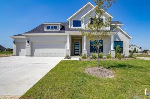 4037 Eagles Bluff Rd, Midlothian, TX 76065