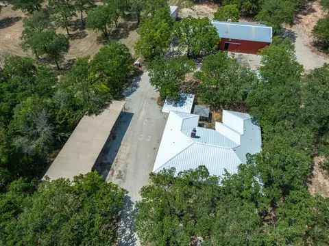 320 Private Road 2697, Alvord, TX 76225