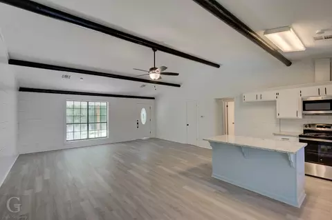 8640 Adams Rd, Keithville, LA 71047