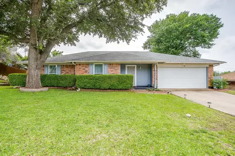 2600 Blue Quail Dr, Arlington, TX 76017