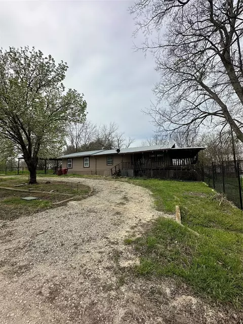 517 Post Oak Rd, Quinlan, TX 75474