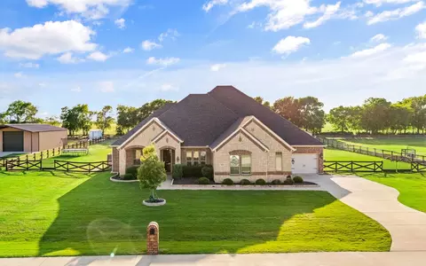 9420 Tay Ln, Justin, TX 76247