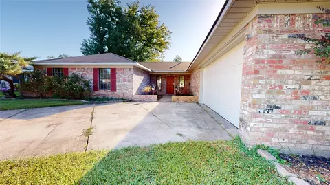 1920 Camille St, Bossier City, LA 71112