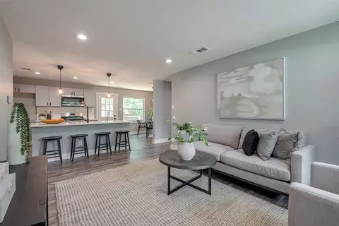 10818 Dunaway Dr, Dallas, TX 75228