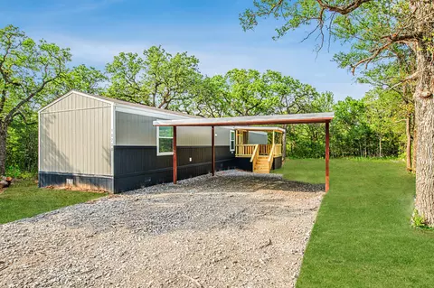 10780 Shady Oaks Dr, Runaway Bay, TX 76426