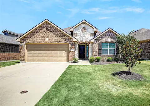 4812 Lazy Oaks St, Fort Worth, TX 76244