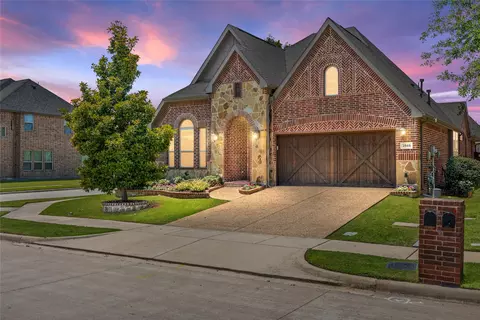 2845 Earl Dr, Trophy Club, TX 76262