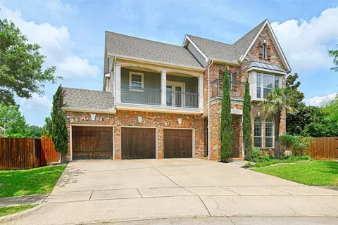 2213 Bear Lake Dr, Euless, TX 76039