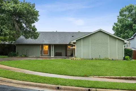 3224 Prince Ct, Bedford, TX 76021