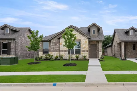 213 Foreman Dr, Midlothian, TX 76065