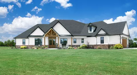 21174 Farm Road 79, Sumner, TX 75486