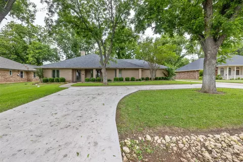 7211 Westover Dr, Granbury, TX 76049