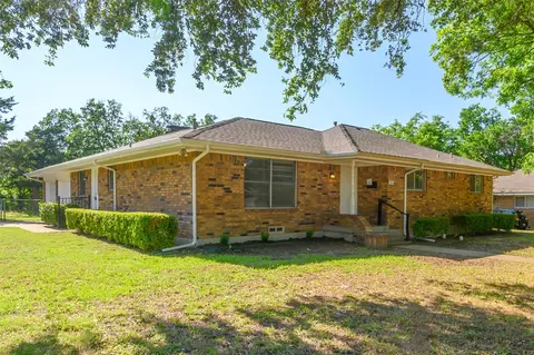501 Bob White, Desoto, TX 75115