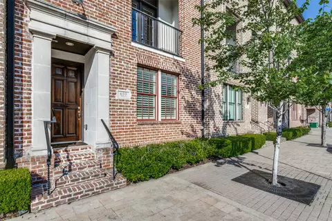 659 S Cesar Chavez Blvd, Dallas, TX 75201