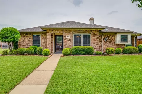 401 Kimberly Dr, Mesquite, TX 75149