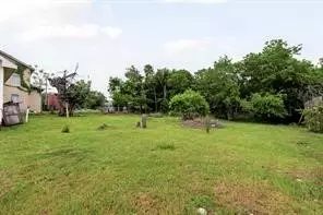 Other - 807 E 3rd St, Taylor, TX 76574 photo 9 of 11