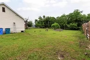 Other - 807 E 3rd St, Taylor, TX 76574 photo 8 of 11