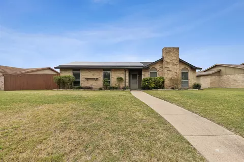 1110 Meadow Creek Dr, Lancaster, TX 75146
