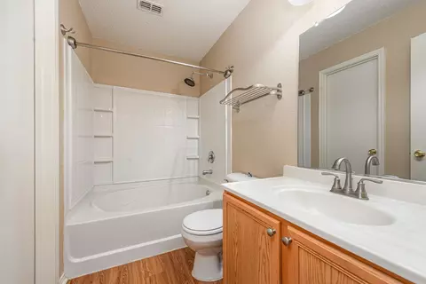 Bath - 1817 Northridge Dr, Terrell, TX 75160 photo 2 of 2