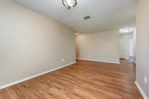Living - 1817 Northridge Dr, Terrell, TX 75160 photo 2 of 5
