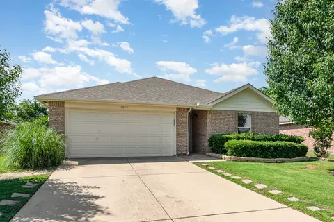 Exterior - 1817 Northridge Dr, Terrell, TX 75160 photo 4 of 9