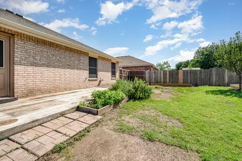 Exterior - 1817 Northridge Dr, Terrell, TX 75160 photo 6 of 9