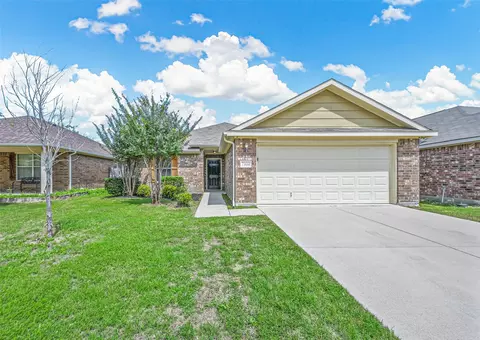 7104 Little Mohican Dr, Fort Worth, TX 76179