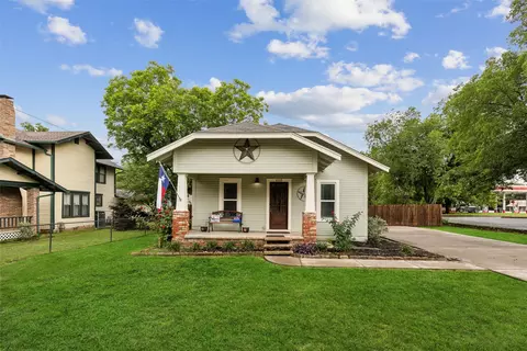 605 W Doyle St, Granbury, TX 76048