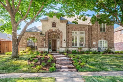 5608 Woodspring Dr, Plano, TX 75093