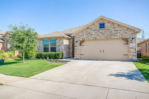 841 Meadow Scape Dr, Burleson, TX 76028