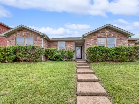 2820 Kerrville Dr, Mesquite, TX 75181