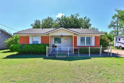 940 Market St, Baird, TX 79504