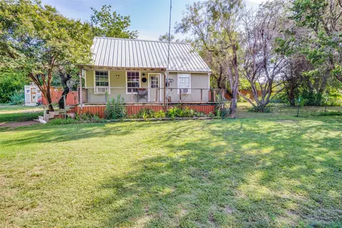 465 Mesquite Trl, Weatherford, TX 76087