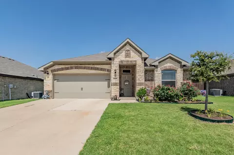 2532 Silver Fox Trl, Weatherford, TX 76087