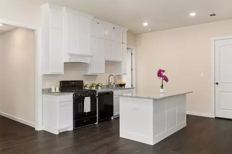 Kitchen - 212 E Dunlap Ave, Boyd, TX 76023 photo 1 of 2
