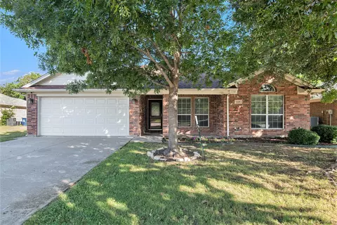 1120 Brown Crest Rd, Burleson, TX 76028