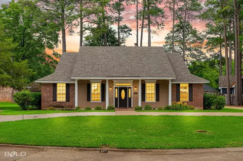 201 Club House Cir, Benton, LA 71006
