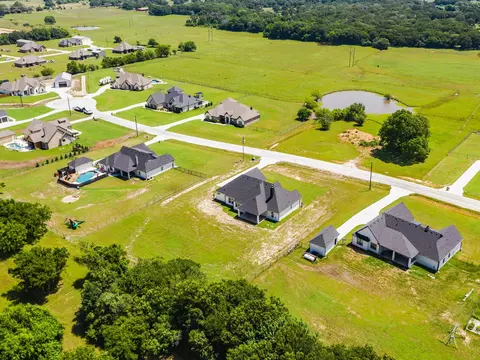 1027 Henry Way, Springtown, TX 76082 photo 9